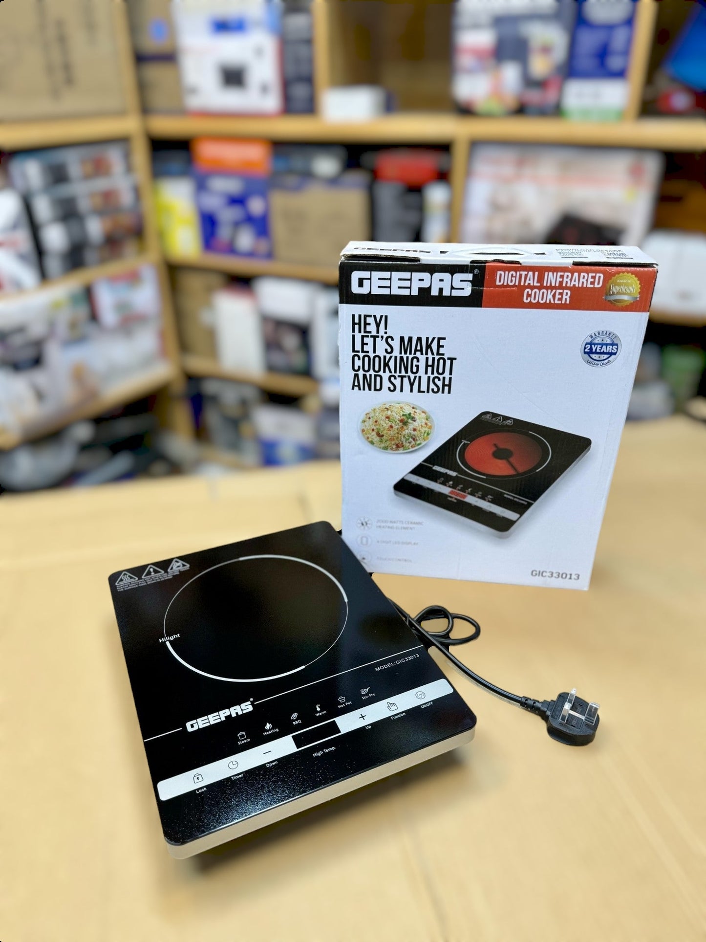 Geepas Digital Infrared Cooker GIC33013