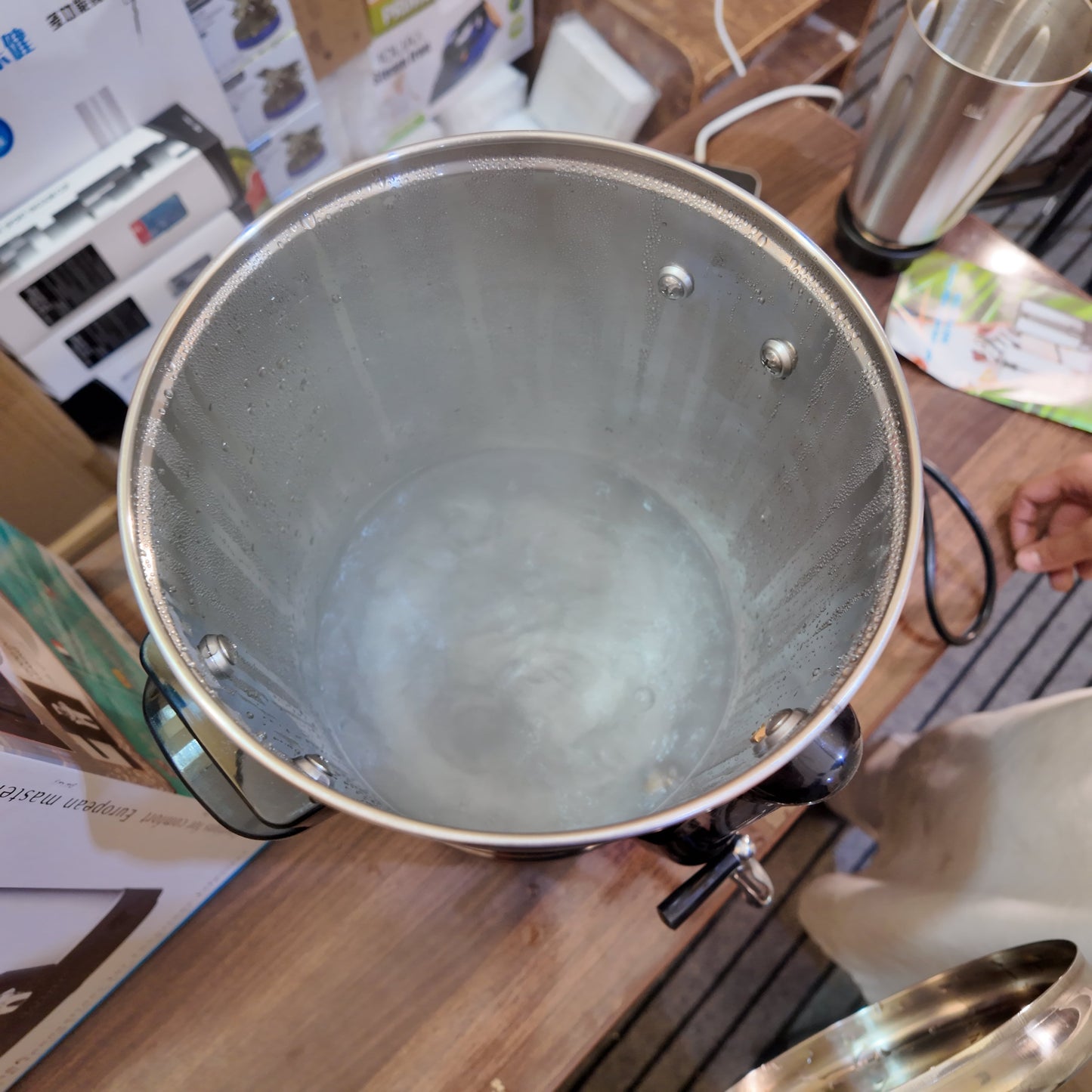 Lot Imported 15L Water Boiler - Efficient Hot Water Solution