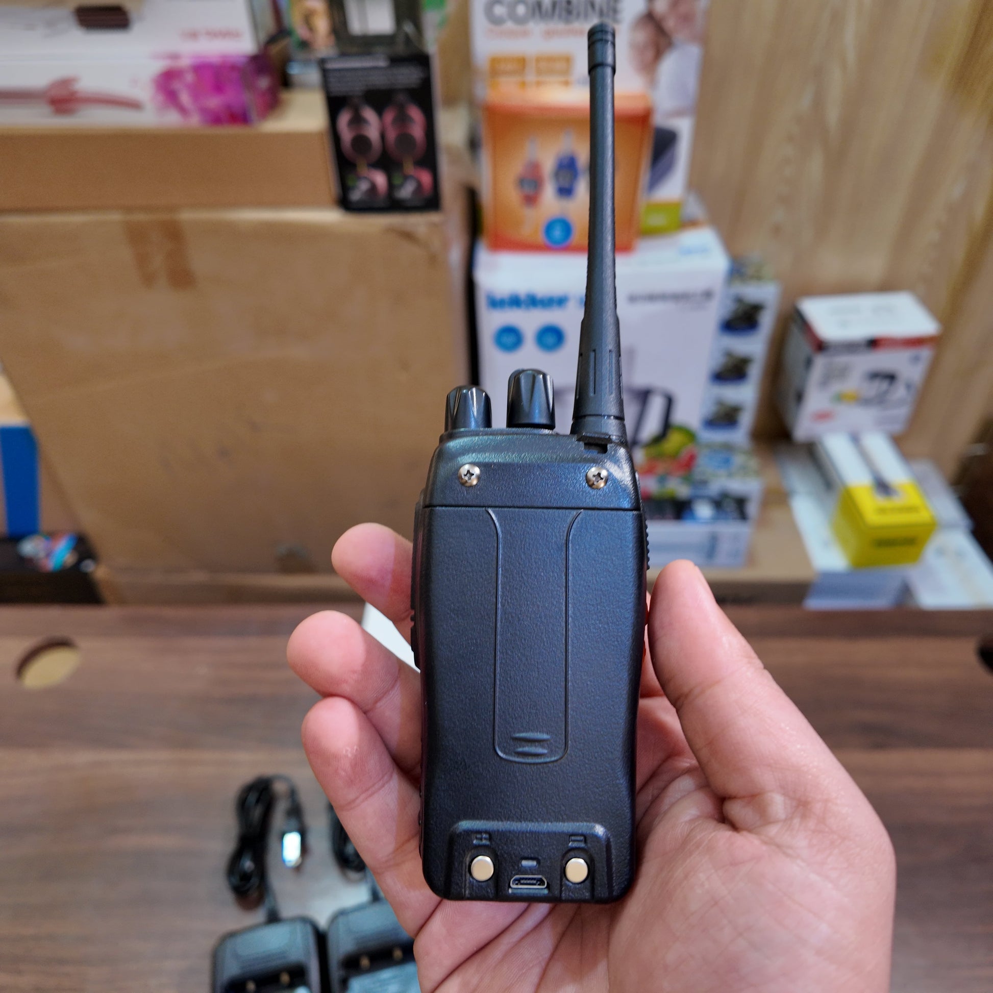 Motorola 1.5km Walkie Talkie Set – Durable & License-Free - Nazeer Electronics