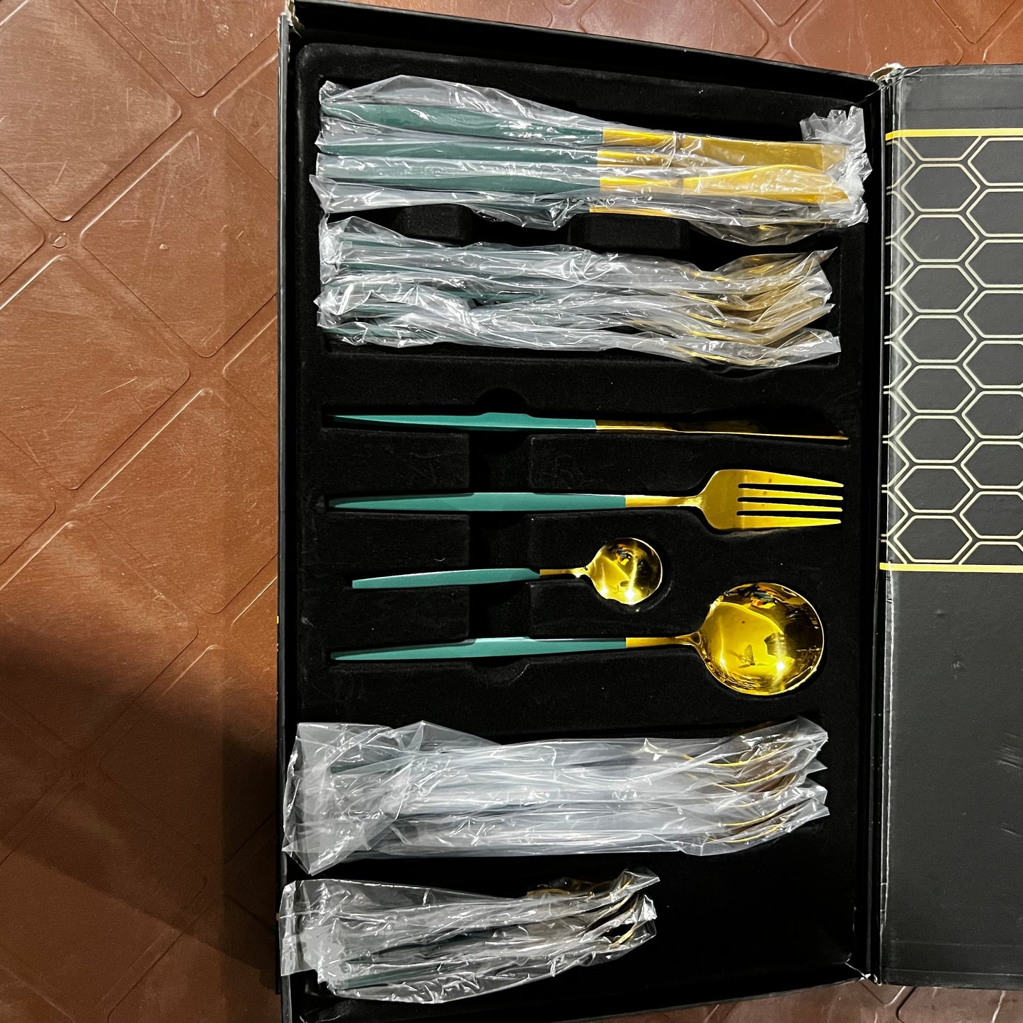 24 Piece Luxury Stainless Steel Cutlery Set - Premium Quality