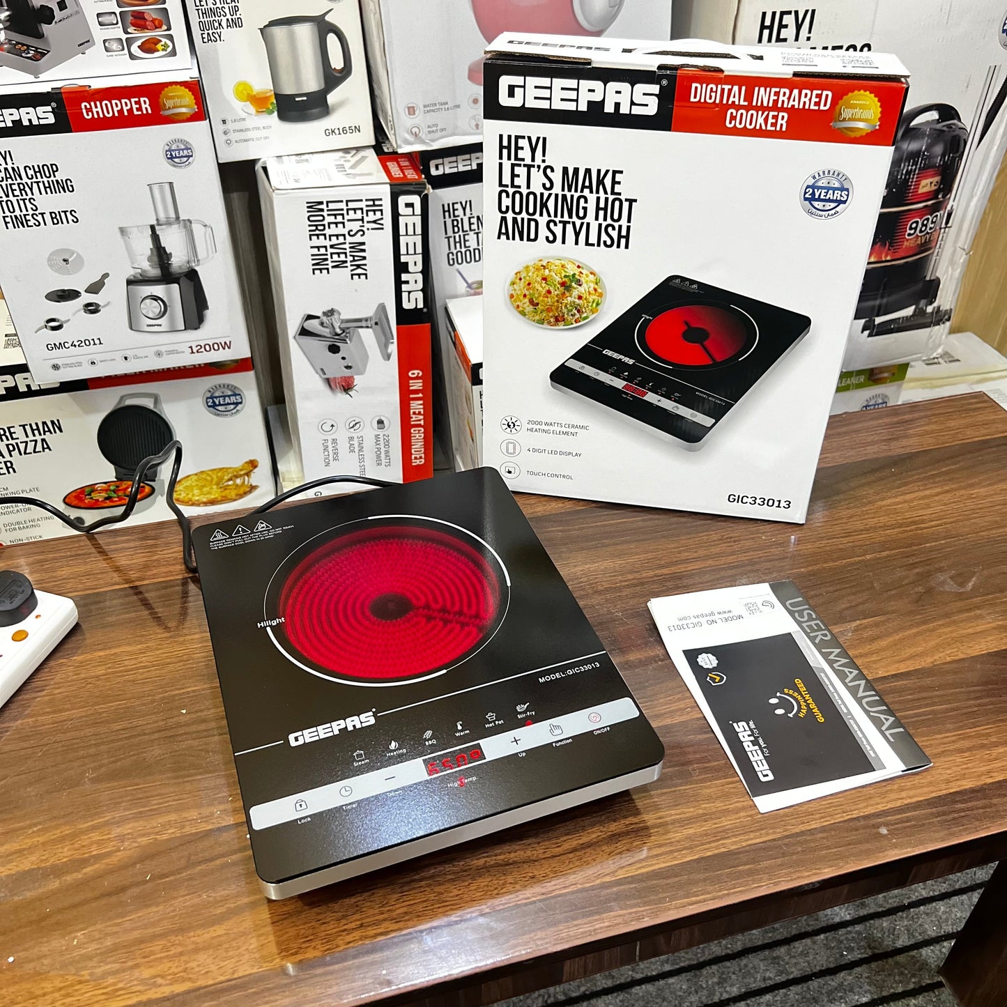 Geepas Digital Infrared Cooker GIC33013