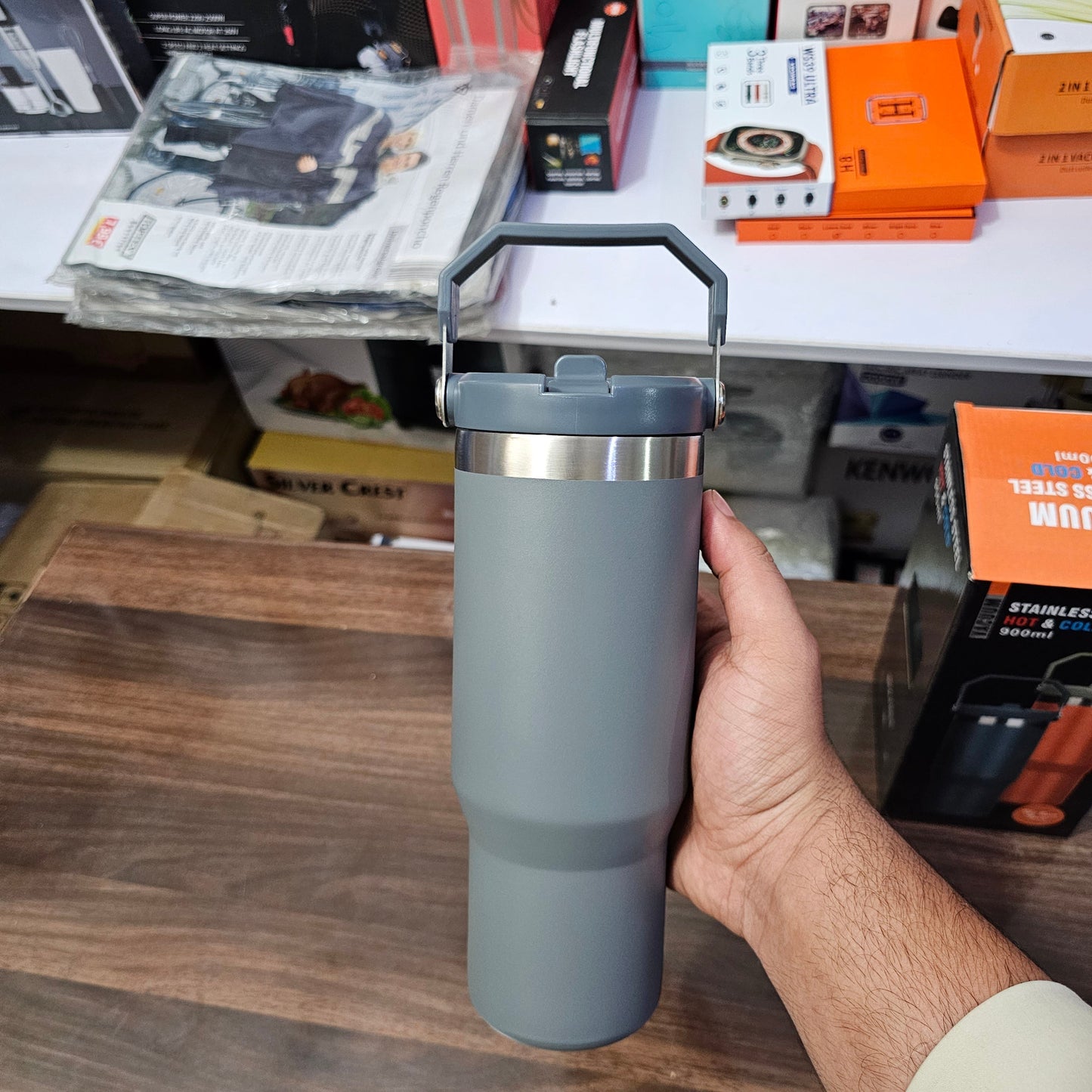 Lot Imported Hot & Cold 900ml Vacuum Tumbler