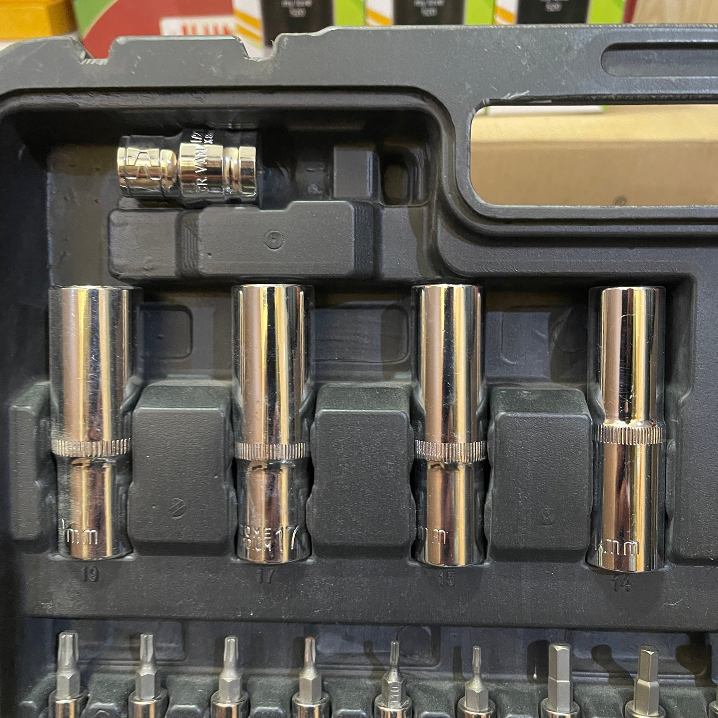 Lot Imported 91 piece Nut Bolt Set