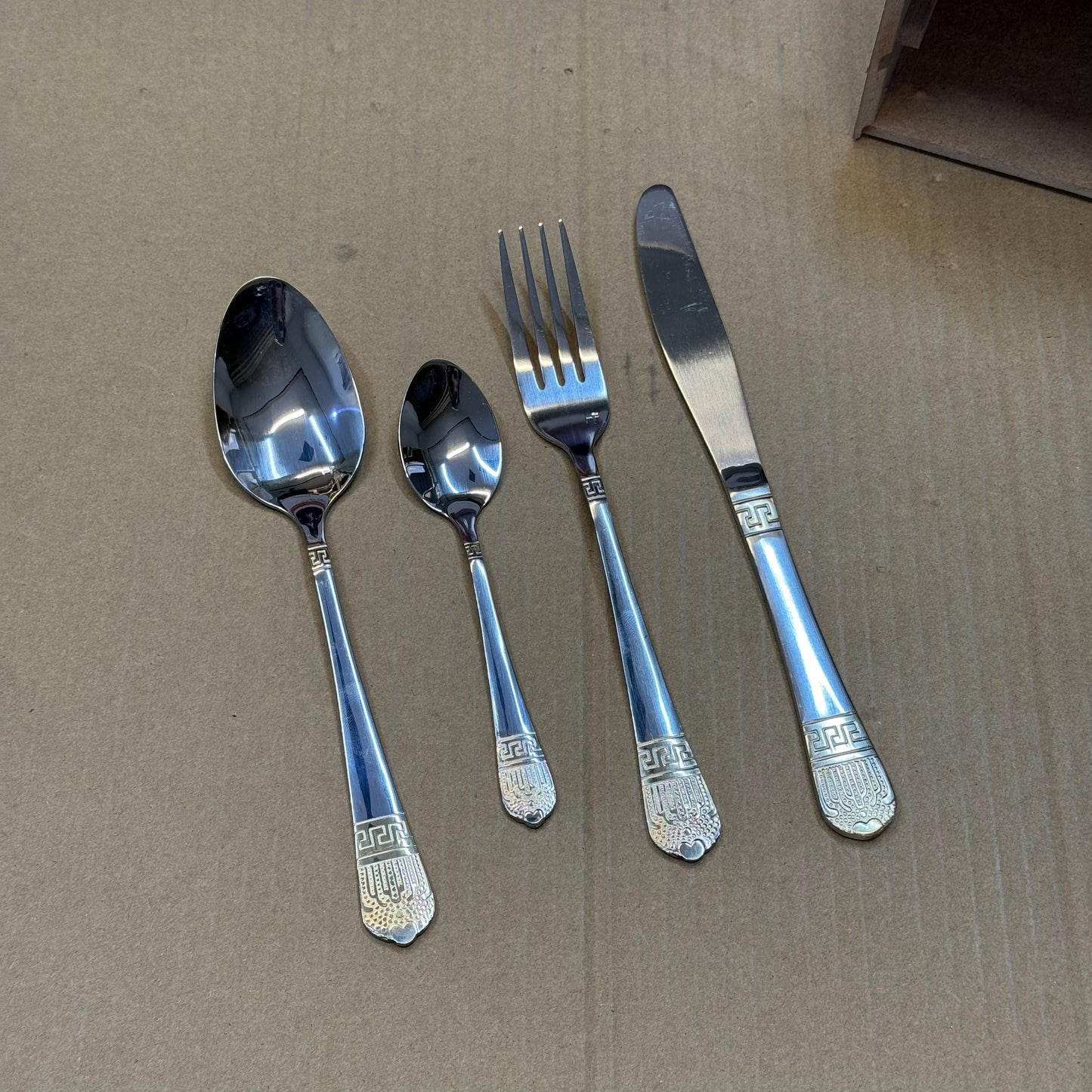 Lot Imported Hoffmayer 84 Piece 12 person Cutlery Set