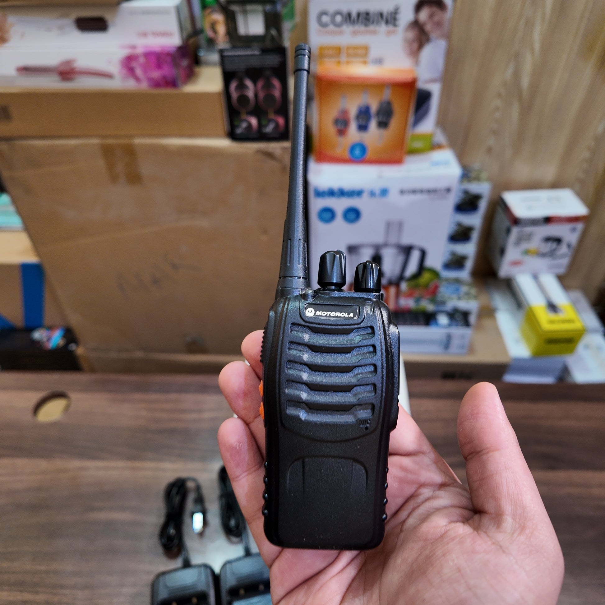 Motorola 1.5km Walkie Talkie Set – Durable & License-Free - Nazeer Electronics