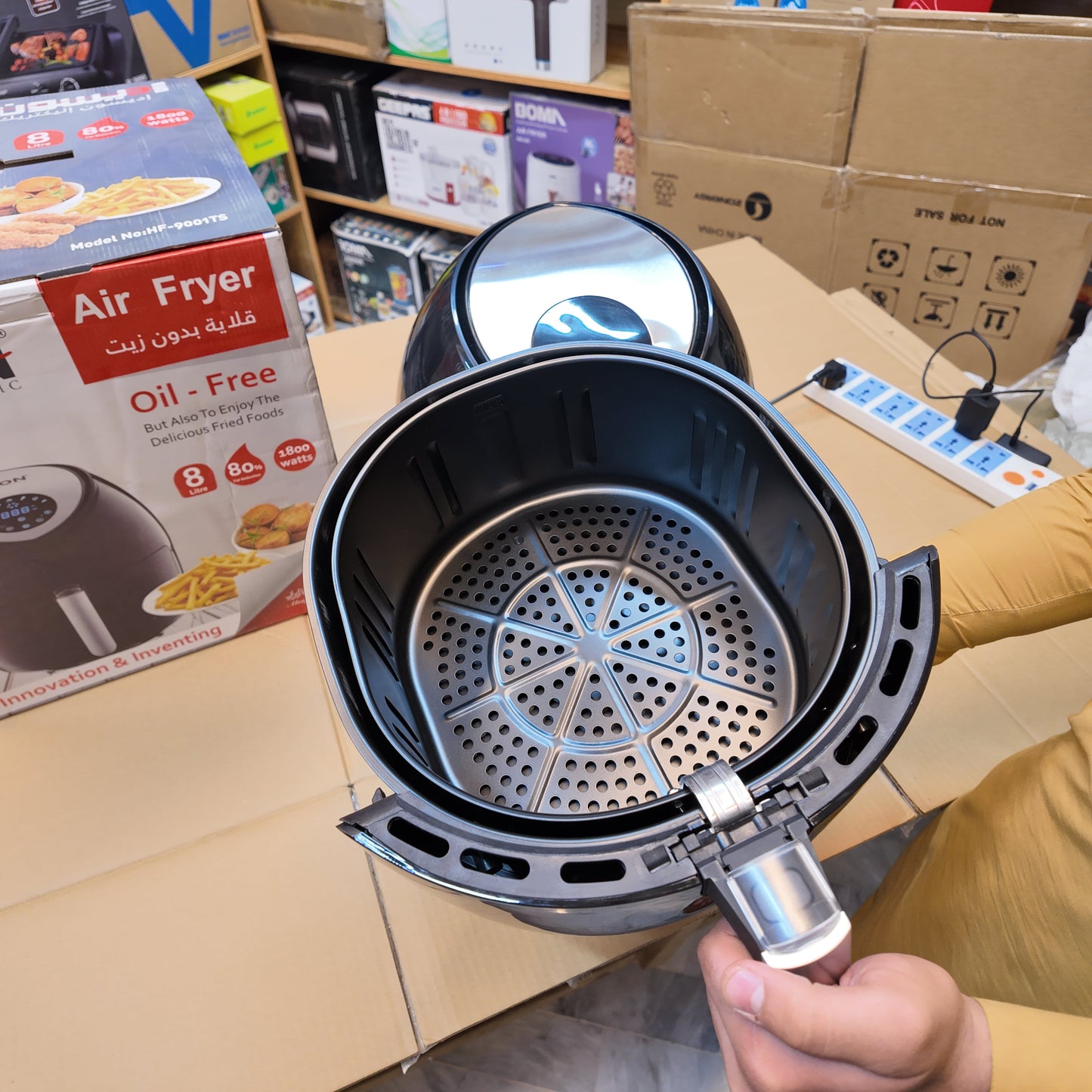 Saudi Lot Imported Edison 8L Air Fryer (1-Year Local Replacement Warranty)