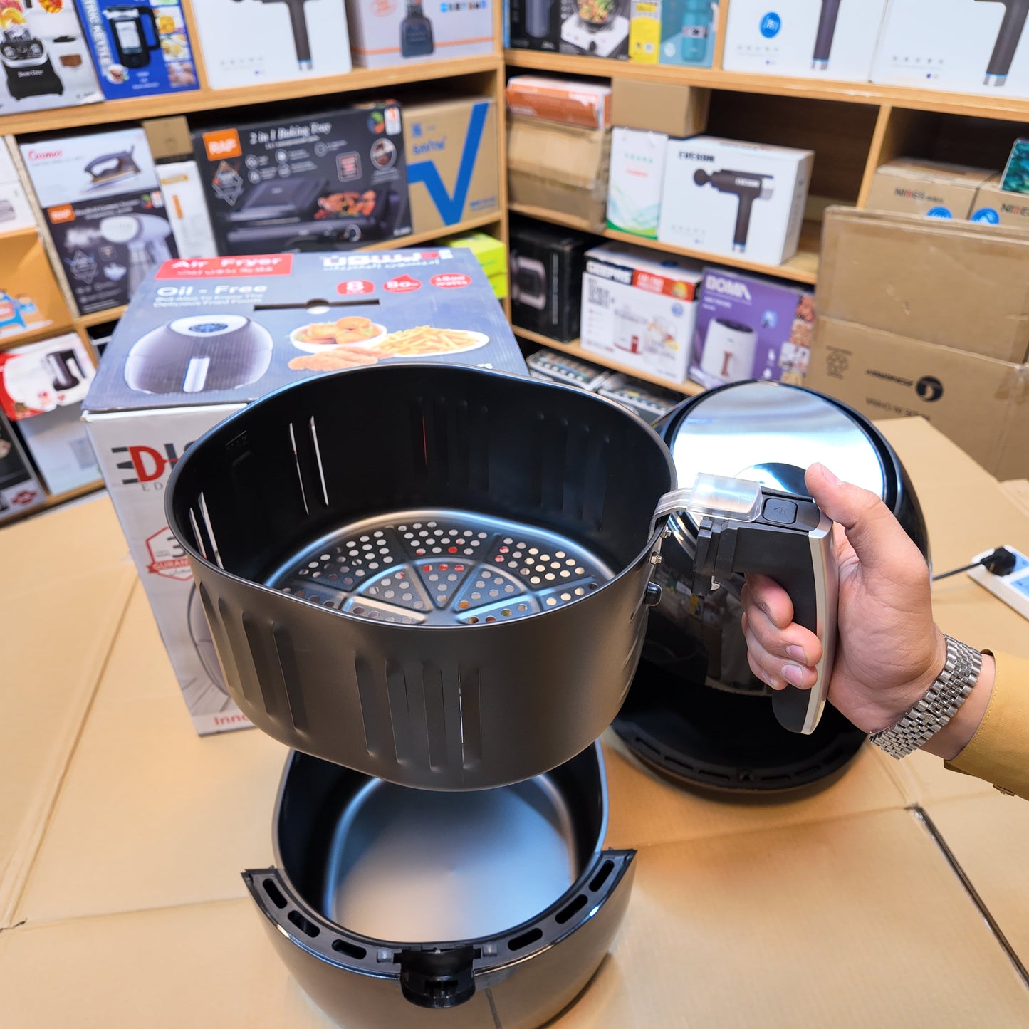 Saudi Lot Imported Edison 8L Air Fryer (1-Year Local Replacement Warranty)