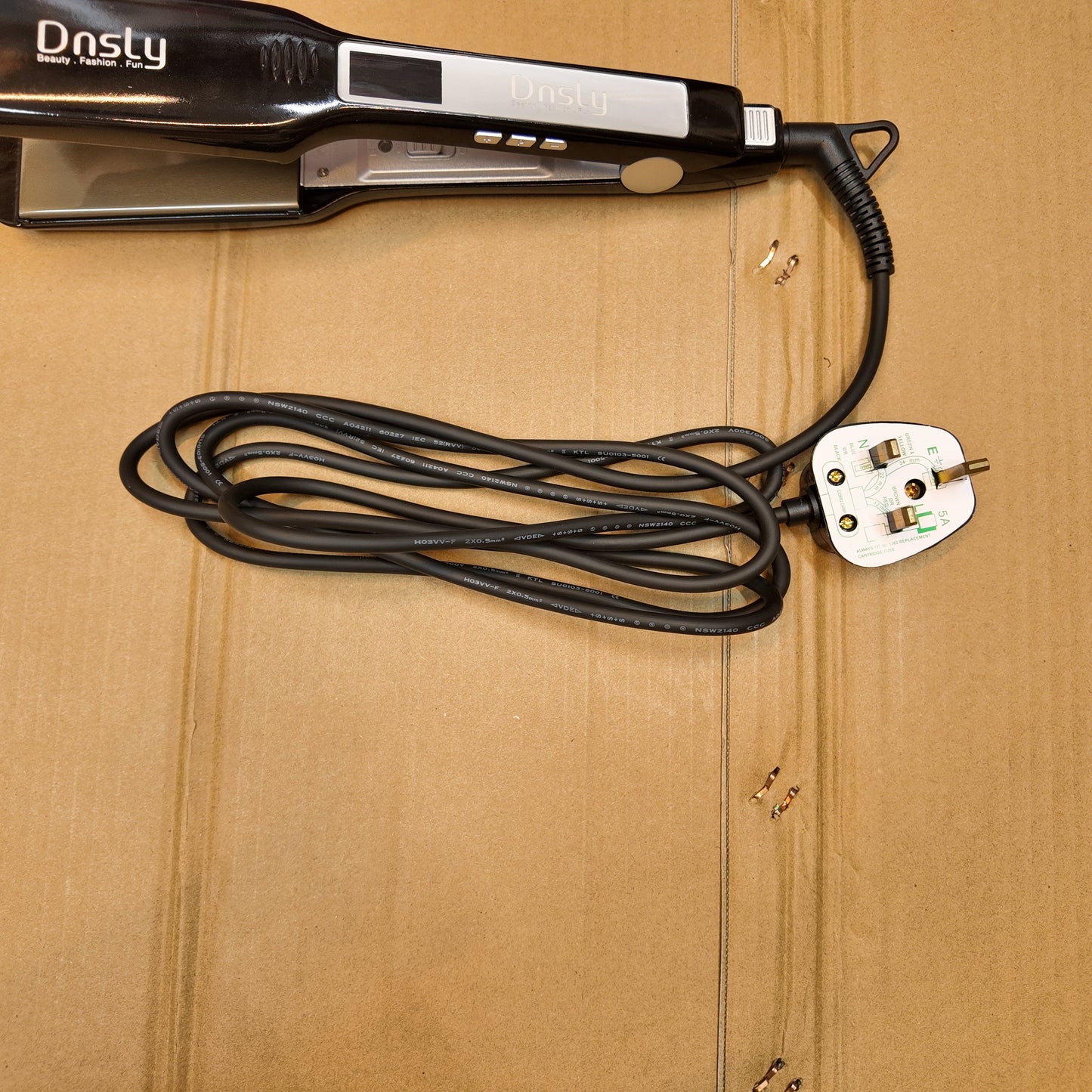 Lot Imported Dnsly Ceramic Hair Straightener – Smooth & Sleek