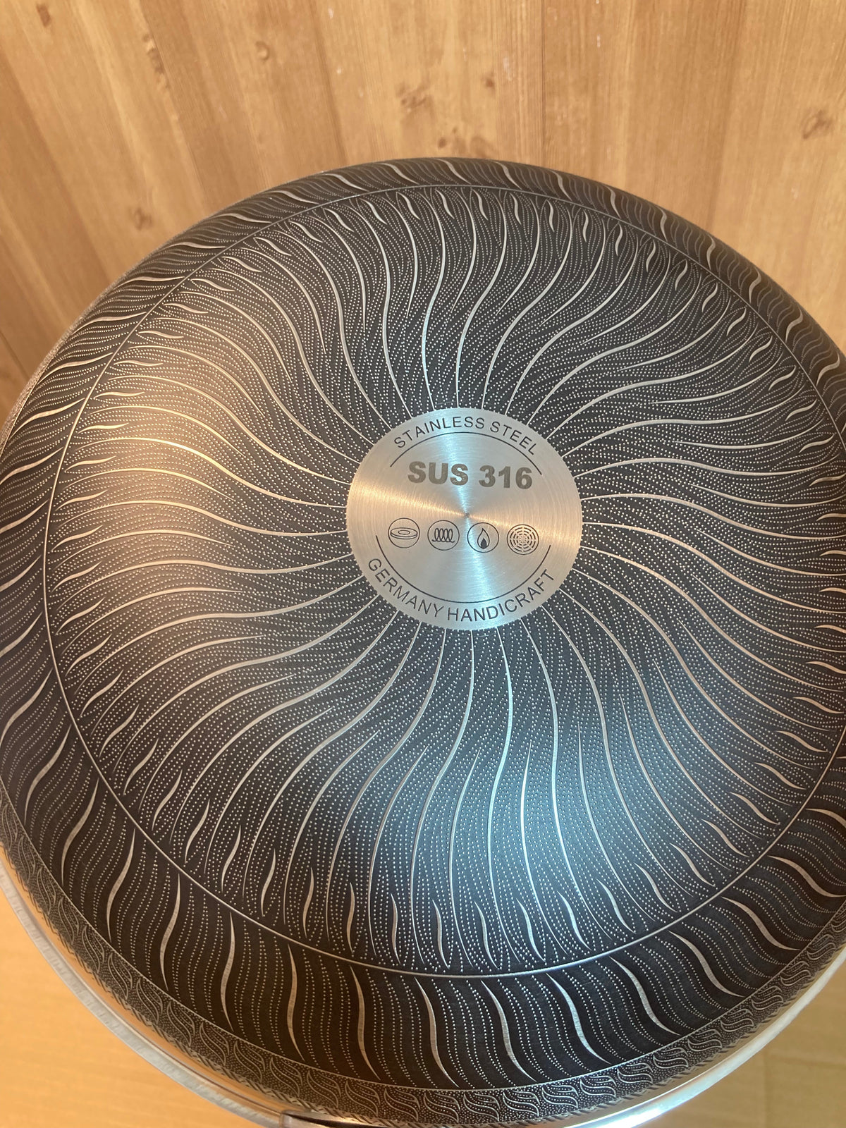 Double Laser Crafted HoneyComb Deep Pan Without Lid 34cm