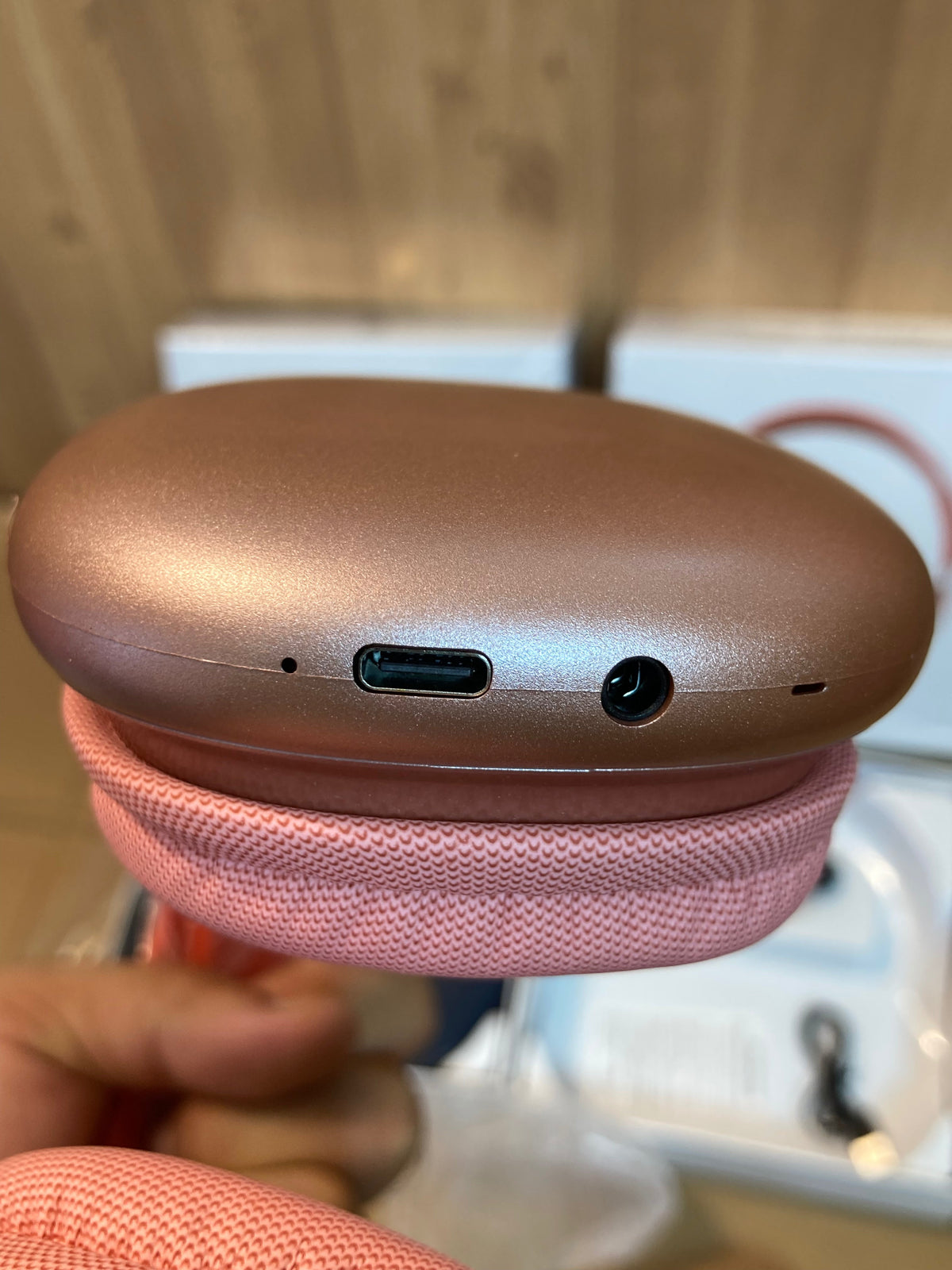 Apple AirPods Max Wireless Bluetooth Headphones With Case